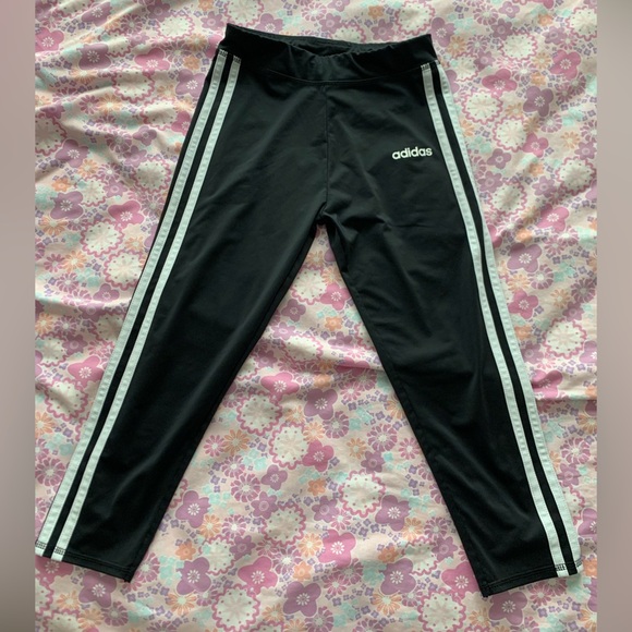 ADIDAS black crop athletic leggings size Medium - Picture 1 of 5
